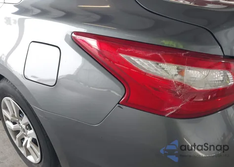 2017 Nissan Altima 2.5 S из США, поврежденный, VIN 1N4AL3AP8HN353440